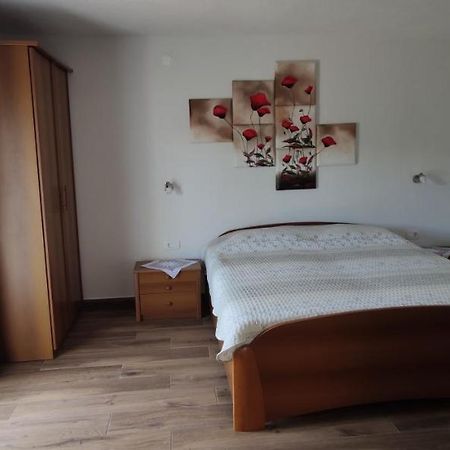 Lino Apartments Ровинь Экстерьер фото