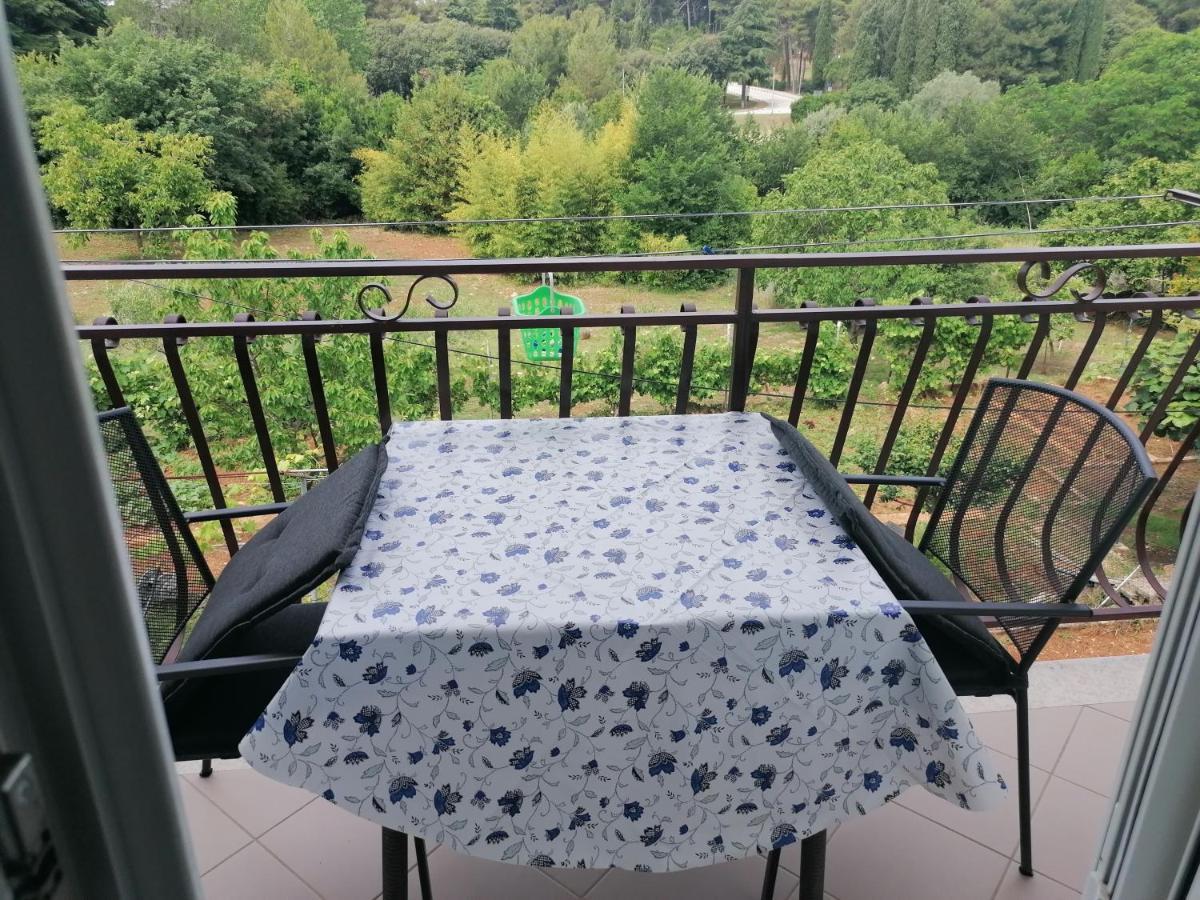 Lino Apartments Ровинь Экстерьер фото