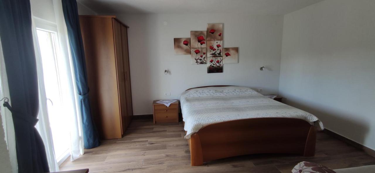 Lino Apartments Ровинь Экстерьер фото
