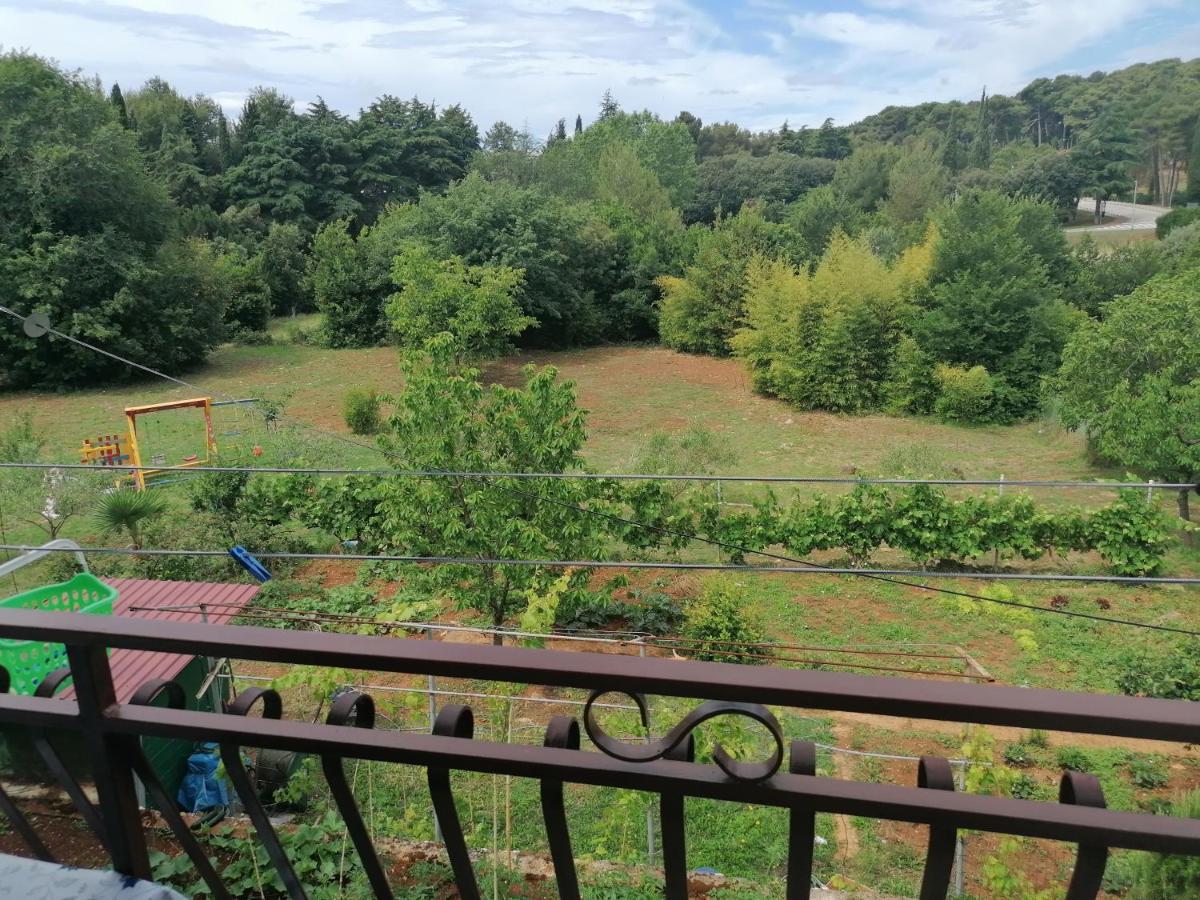 Lino Apartments Ровинь Экстерьер фото